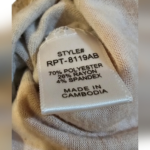 Zenana - Tie-dye V-Neck Short Sleeve Relaxed Tee - Picture 6 of 7